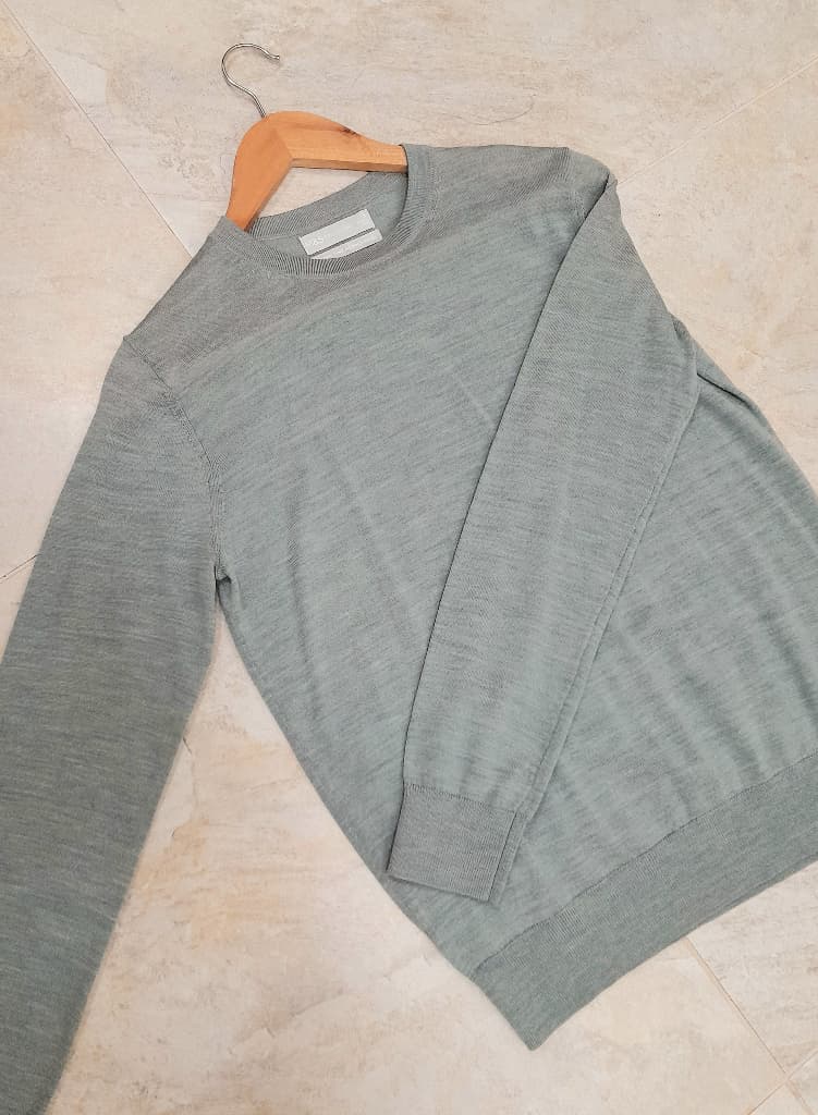 Cieńki turkusowy szałwiowy sweter z wełny merino