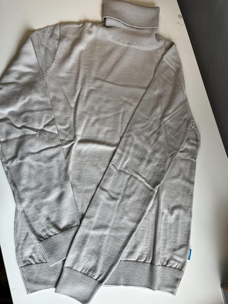 Golf z wełny merino off-white