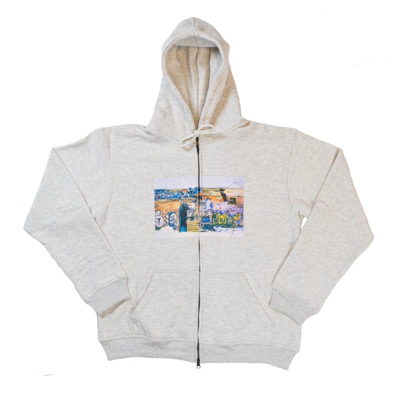 capeesh light grey zip