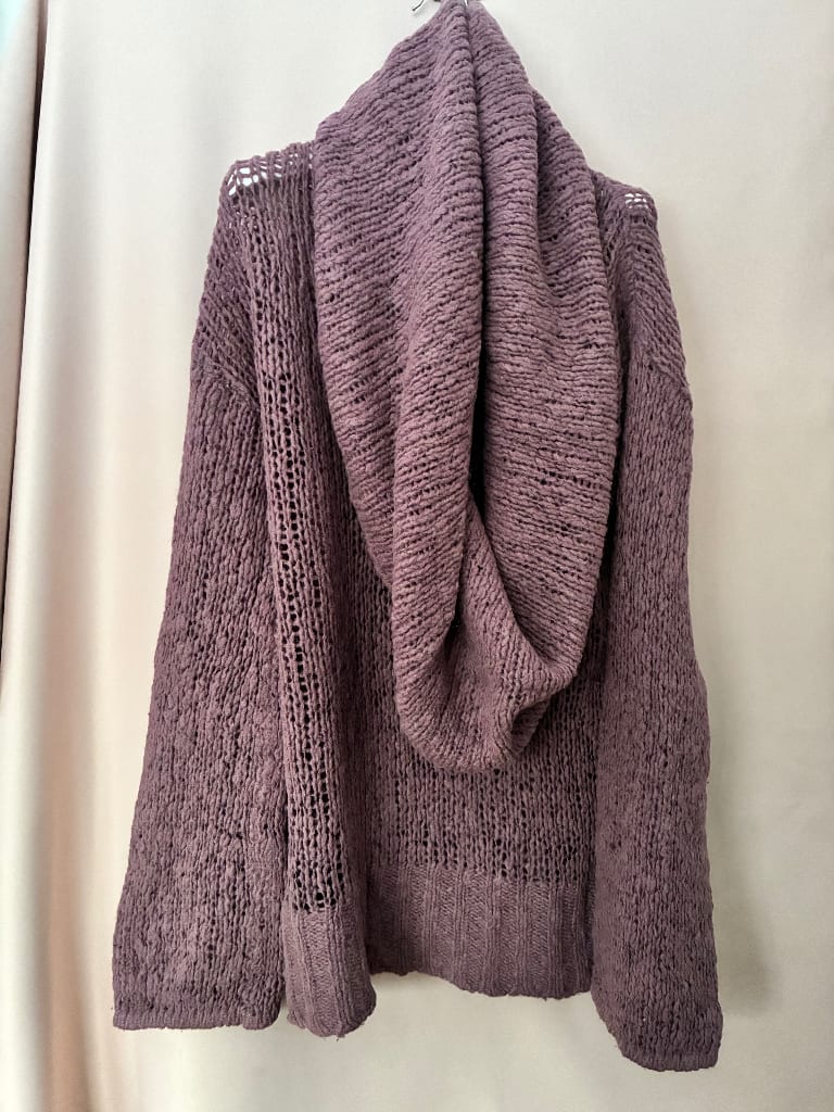 Ciepły wełniany sweter z  obszernym golfem United Color of Benetton M